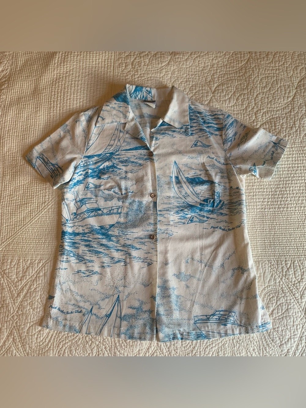 Vintage Honolulu Gold Pearl Harbor Yacht Club nautical aloha shirt